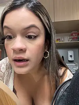 Snapshot of Alisha-Bond chatting on 09.09.25 Alisha-Bond online show from 09.09.25