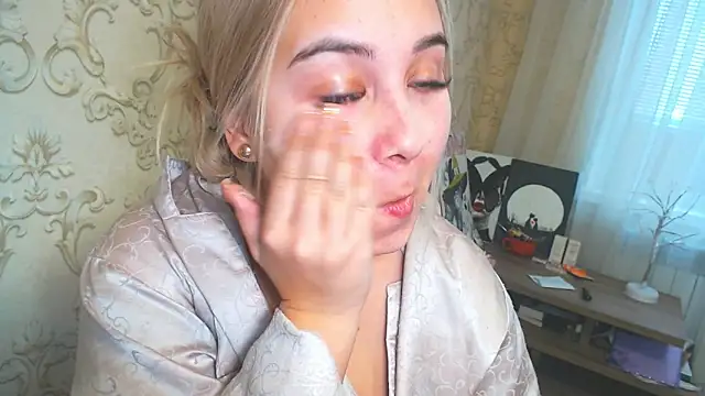 Snapshot of DolphinDreams chatting on 01.19.26 DolphinDreams online show from 01.19.26