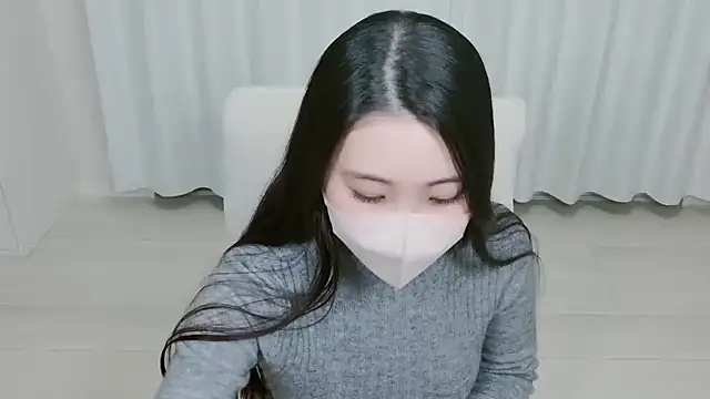 yuki room online show from 10.03.25