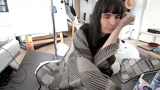 CeriseLapine online show from 02.04.26