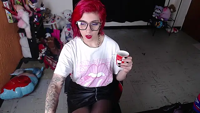 Snapshot of MissMiia2 chatting on 02.09.25 MissMiia2 online show from 02.09.25