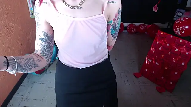 Snapshot of MissMiia2 chatting on 02.23.25 MissMiia2 online show from 02.23.25