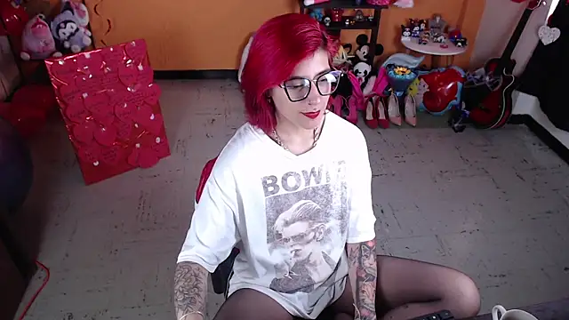 Snapshot of MissMiia2 chatting on 03.01.25 MissMiia2 online show from 03.01.25