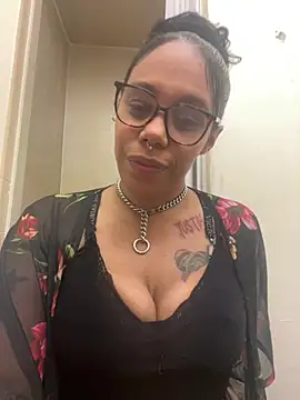 Princess Desirae online show from 04.10.26