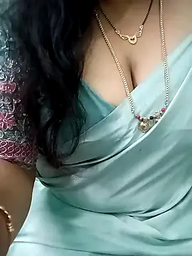 Snapshot of your-sameera chatting on 02.05.25 your-sameera online show from 02.05.25