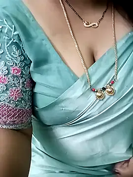 Snapshot of your-sameera chatting on 02.07.25 your-sameera online show from 02.07.25