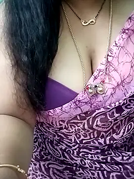 Snapshot of your-sameera chatting on 02.15.25 your-sameera online show from 02.15.25