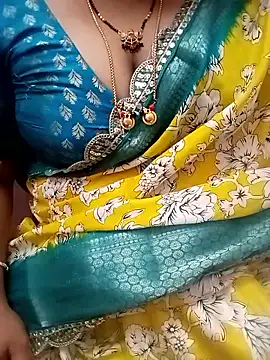 Snapshot of your-sameera chatting on 09.08.25 your-sameera online show from 09.08.25