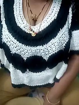 Snapshot of your-sameera chatting on 09.09.25 your-sameera online show from 09.09.25