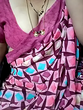 Snapshot of your-sameera chatting on 09.10.25 your-sameera online show from 09.10.25