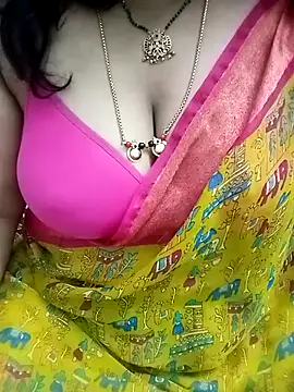 Snapshot of your-sameera chatting on 09.15.25 your-sameera online show from 09.15.25