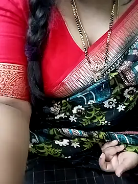 Snapshot of your-sameera chatting on 10.06.25 your-sameera online show from 10.06.25