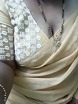 Snapshot of your-sameera chatting on 10.11.25 your-sameera online show from 10.11.25