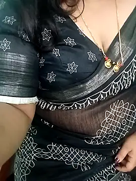 Snapshot of your-sameera chatting on 11.02.25 your-sameera online show from 11.02.25