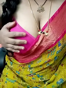 Snapshot of your-sameera chatting on 11.07.25 your-sameera online show from 11.07.25