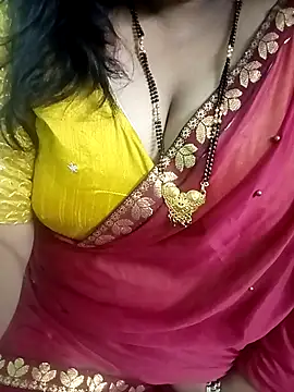 Snapshot of your-sameera chatting on 11.14.25 your-sameera online show from 11.14.25