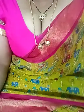 Snapshot of your-sameera chatting on 11.19.25 your-sameera online show from 11.19.25