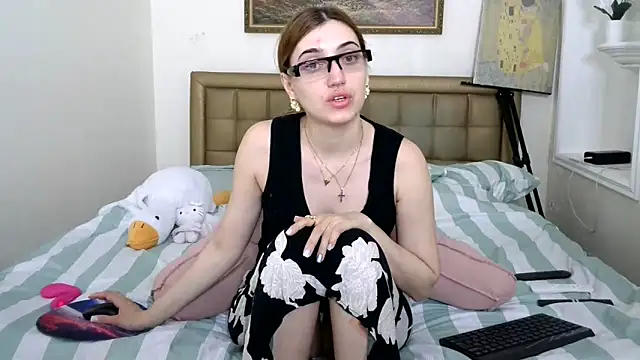 Snapshot of Iren chatting on 05.28.26 Iren online show from 05.28.26