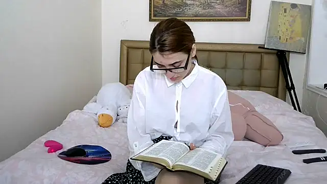Snapshot of Iren chatting on 05.30.26 Iren online show from 05.30.26