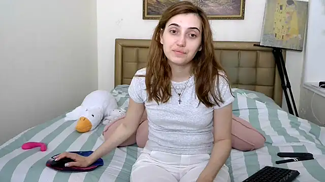 Snapshot of Iren chatting on 06.06.26 Iren online show from 06.06.26