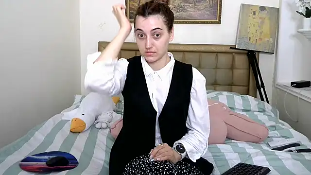 Snapshot of Iren chatting on 06.09.26 Iren online show from 06.09.26