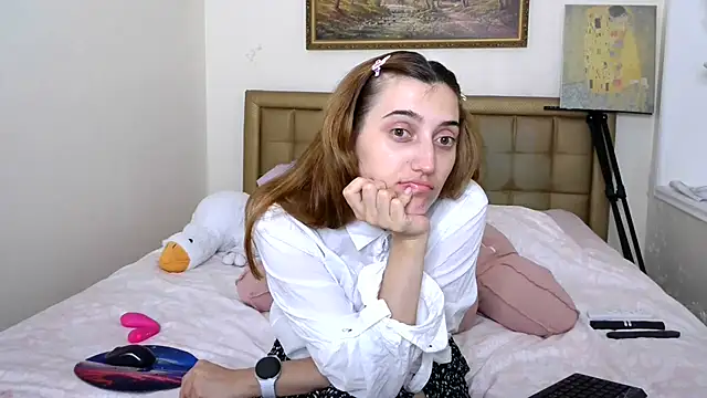 Snapshot of Iren chatting on 07.08.26 Iren online show from 07.08.26