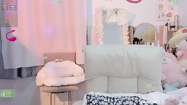 Snapshot of Carly_1 chatting on 10.15.25 Carly 1 online show from 10.15.25