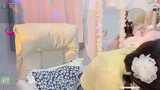 Snapshot of Carly_1 chatting on 10.19.25 Carly 1 online show from 10.19.25