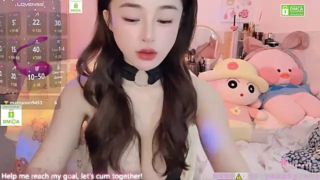 Snapshot of Carly_1 chatting on 11.23.25 Carly 1 online show from 11.23.25