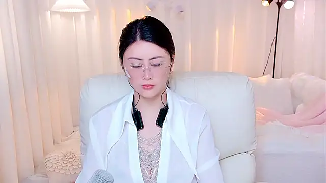 Daisy7 11 online show from 07.15.26