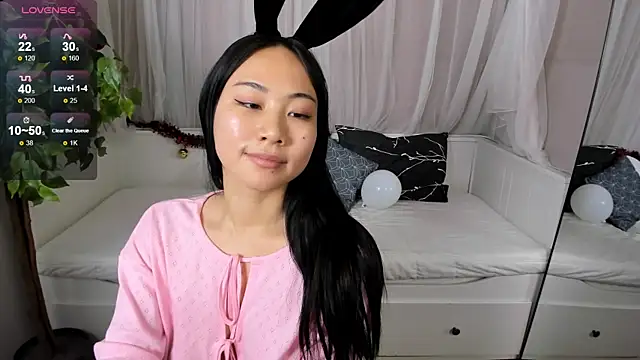 Snapshot of Inari_Okami_ chatting on 12.10.24 Inari Okami online show from 12.10.24