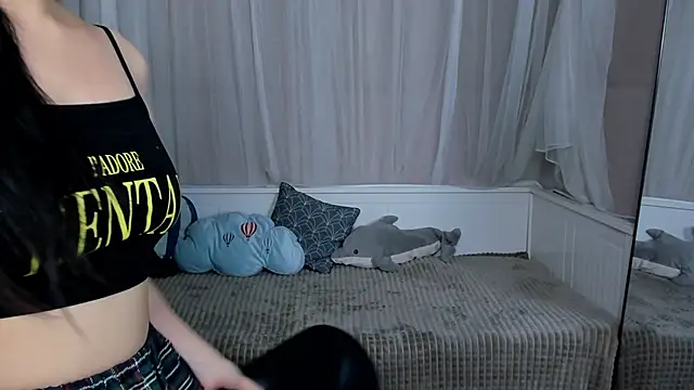 Snapshot of Inari_Okami_ chatting on 01.19.25 Inari Okami online show from 01.19.25