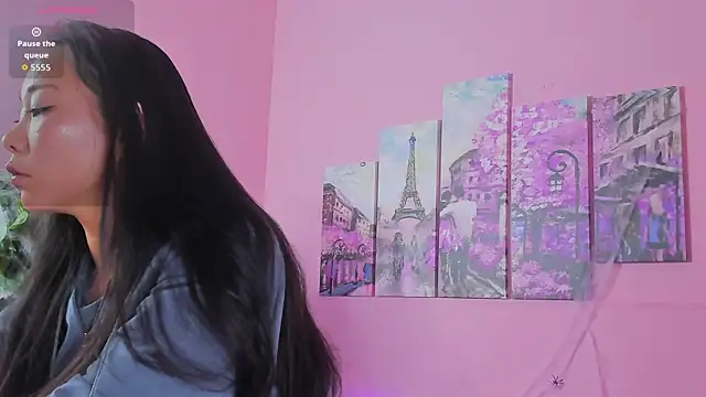 Snapshot of Inari_Okami_ chatting on 10.20.25 Inari Okami online show from 10.20.25