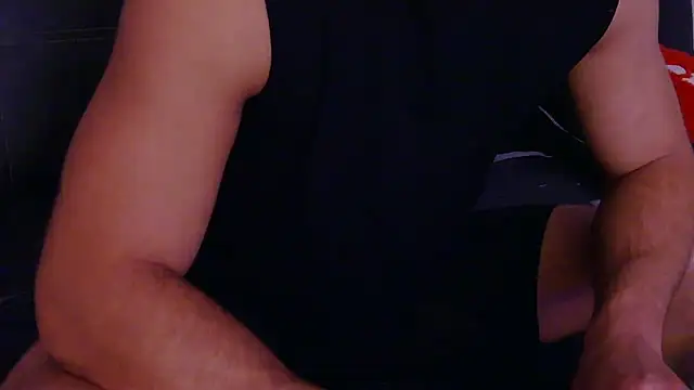 Snapshot of GymBoyVan chatting on 02.05.25 GymBoyVan online show from 02.05.25