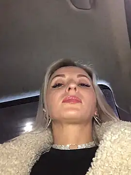 Snapshot of Diamond_Bunny_ chatting on 01.15.25 Diamond Bunny online show from 01.15.25