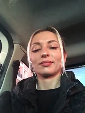 Snapshot of Diamond_Bunny_ chatting on 02.06.25 Diamond Bunny online show from 02.06.25