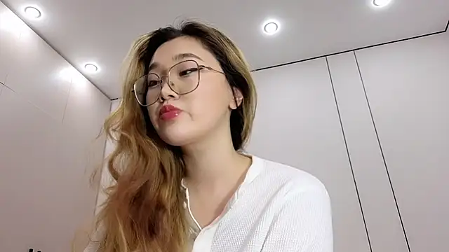 Jennatyan online show from 12.22.25