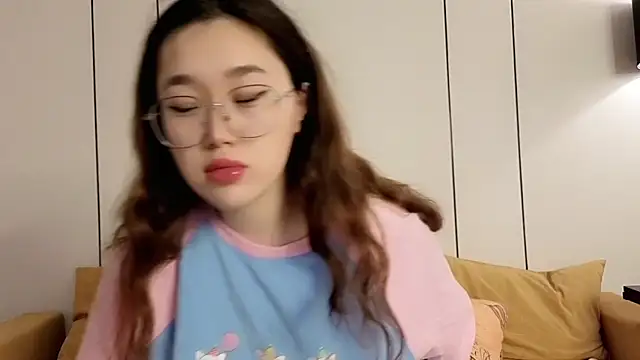 Snapshot of Jennatyan chatting on 06.05.26 Jennatyan online show from 06.05.26