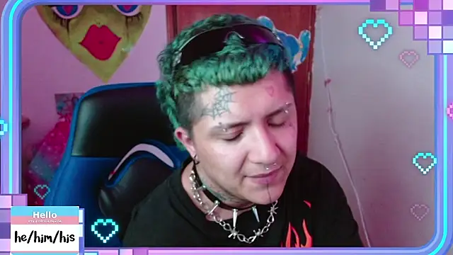 Snapshot of masterkevinftm chatting on 02.10.25 masterkevinftm online show from 02.10.25