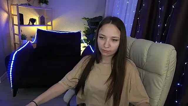 ElysLunar online show from 01.27.25