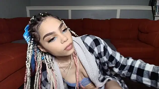 Snapshot of kittymarie28 chatting on 09.19.25 kittymarie28 online show from 09.19.25