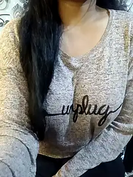 Snapshot of kindar-joy chatting on 12.25.24 kindar-joy online show from 12.25.24