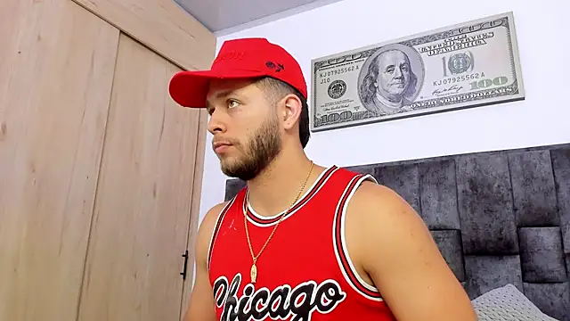 Snapshot of BastianFerrari chatting on 02.04.25 BastianFerrari online show from 02.04.25