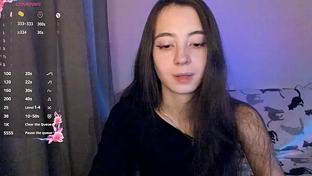 Snapshot of EvaBradley chatting on 11.27.25 EvaBradley online show from 11.27.25