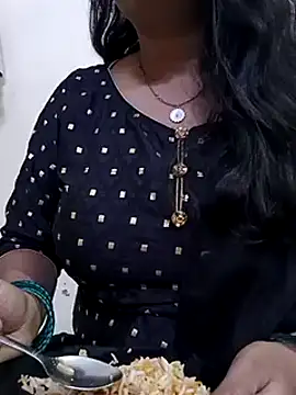 Anamika Kapoor online show from 12.24.24