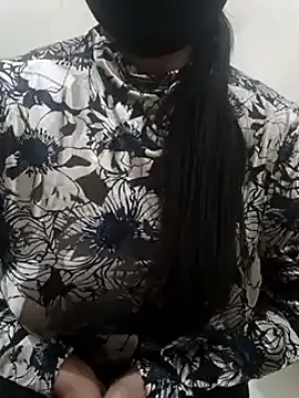 Anamika Kapoor online show from 01.14.25