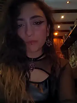 Lila Desiree online show from 01.12.25