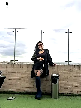 Lila Desiree online show from 10.03.25