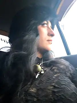 Lila Desiree online show from 11.10.25