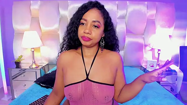 Snapshot of Kamila-Kane chatting on 03.21.25 Kamila-Kane online show from 03.21.25